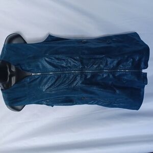 🌸Fantasia Vest Long Blue Embossed Faux Leather, pit to pit is 18", lg is 29"
